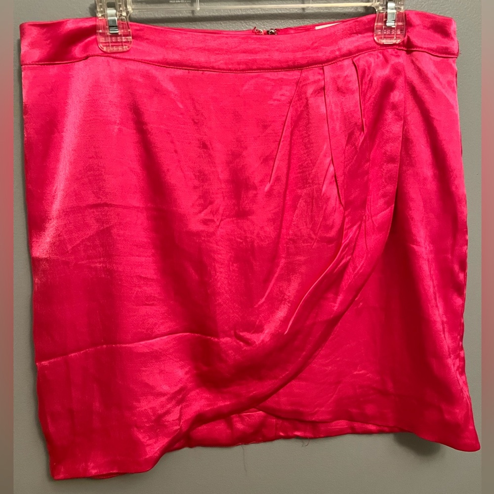 Vici- Satin mini skirt